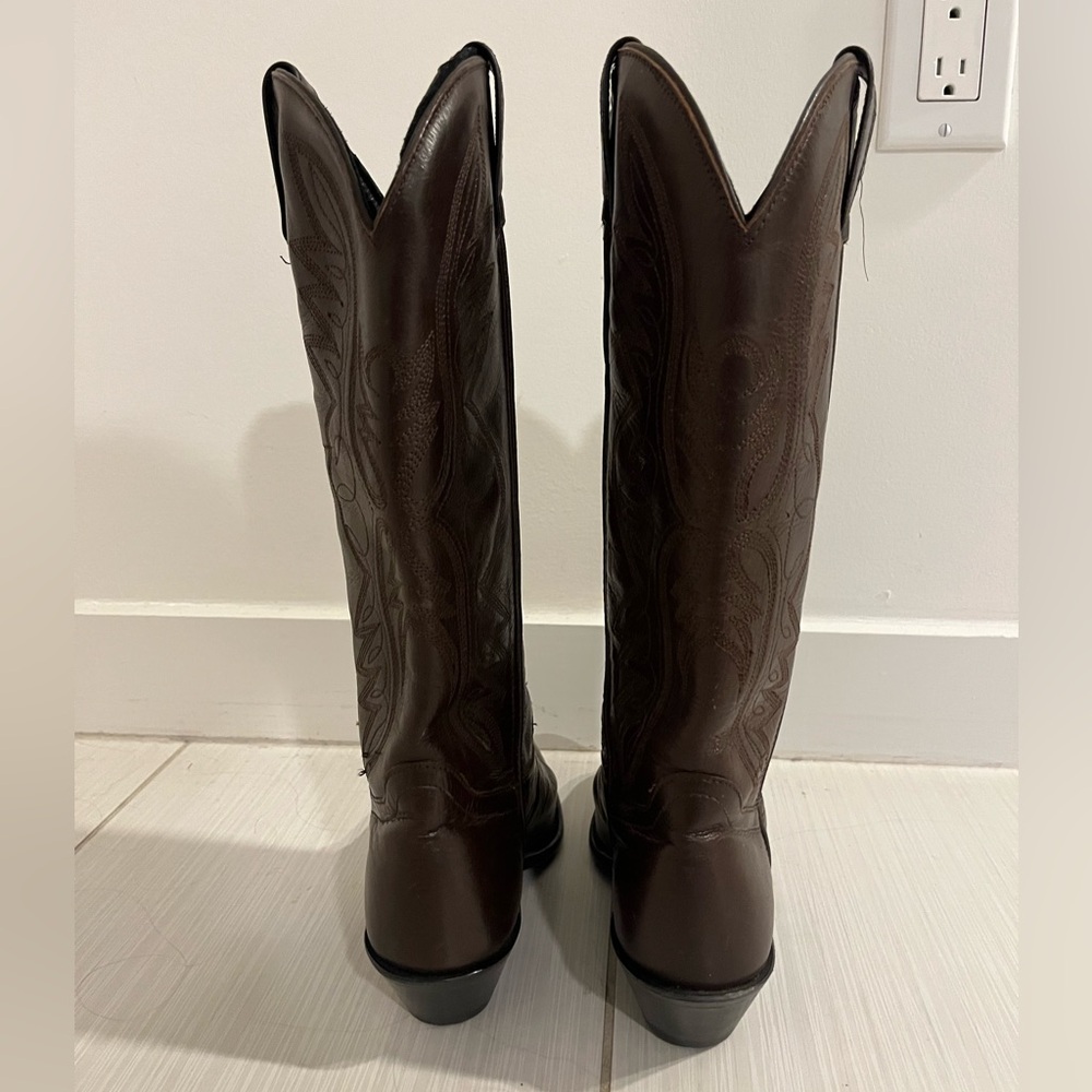 Laredo Dark Brown Leather Cowgirl Boots (Size 7 but fit like a 6 1/2) - Picture 7 of 11
